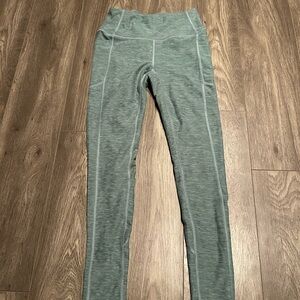 Victoria’s Secret green leggings size 4
